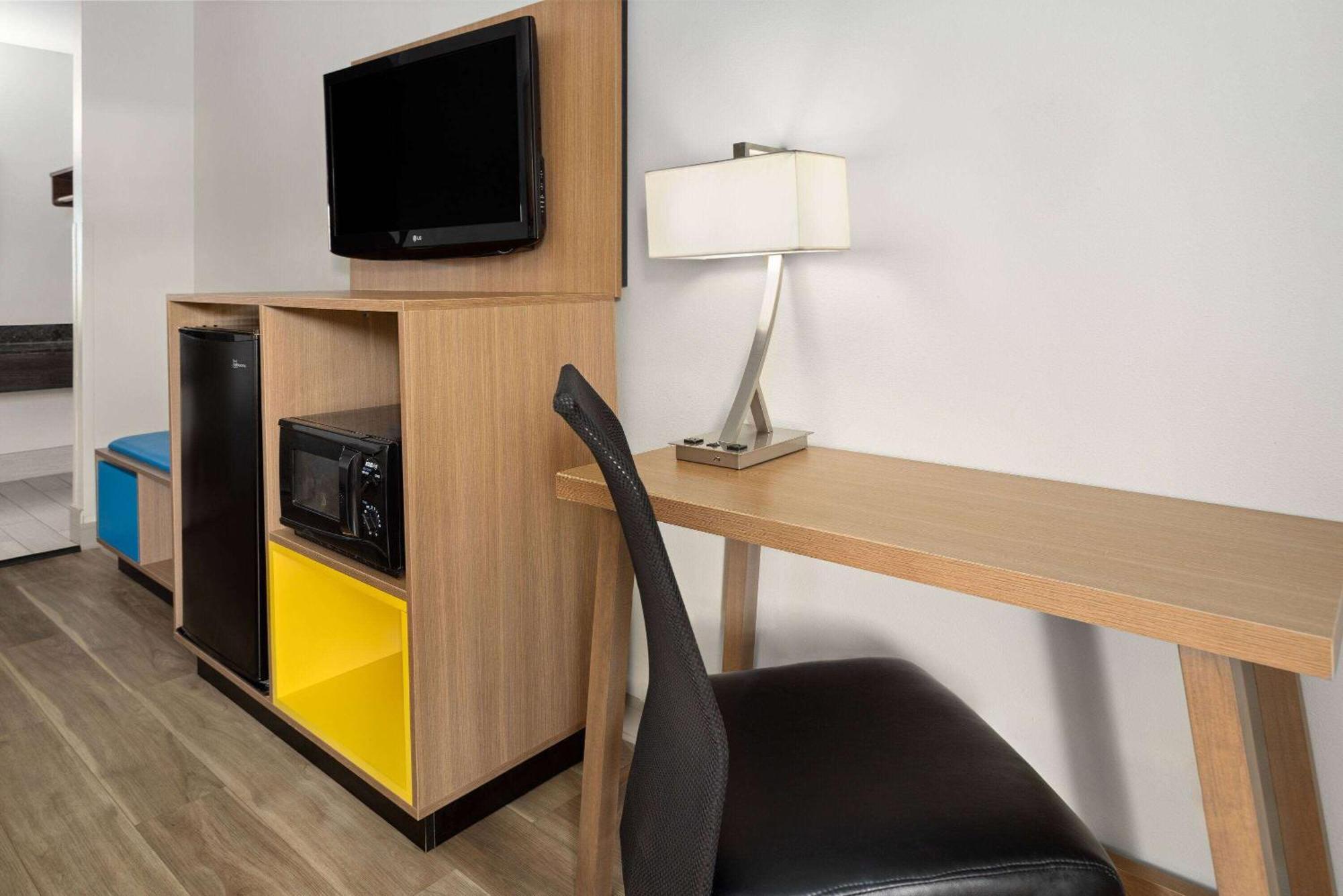 Days Inn By Wyndham Americus Buitenkant foto